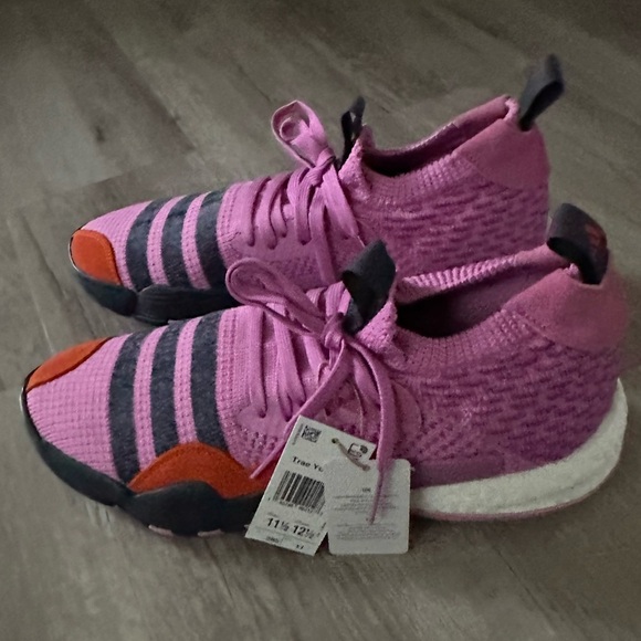 NWT Adidas Trae Young 2.0 Basketball Shoes - Picture 7 of 12